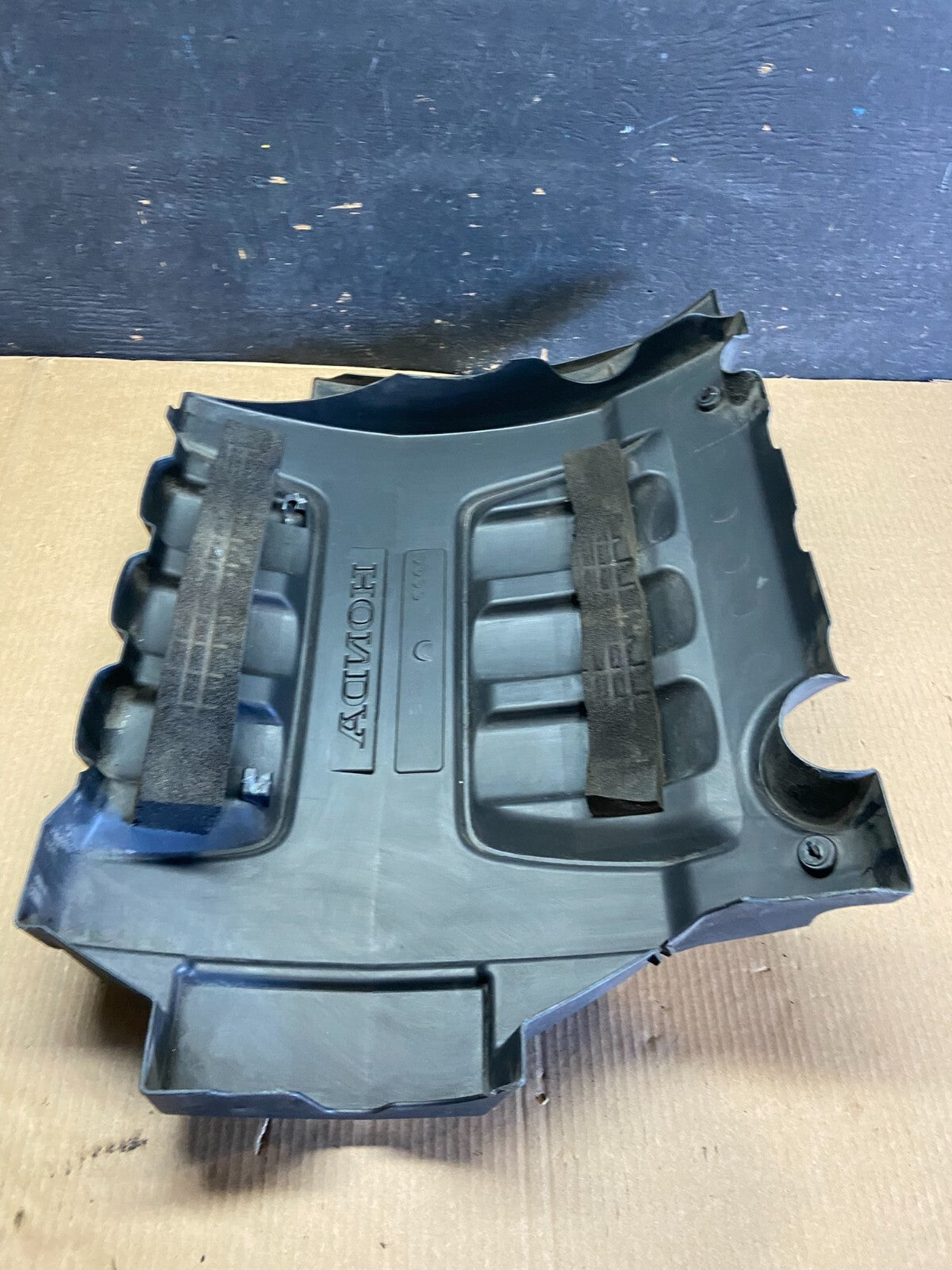 2005 to 2007 Honda Odyssey Black Engine Cover OEM N8250 DG6