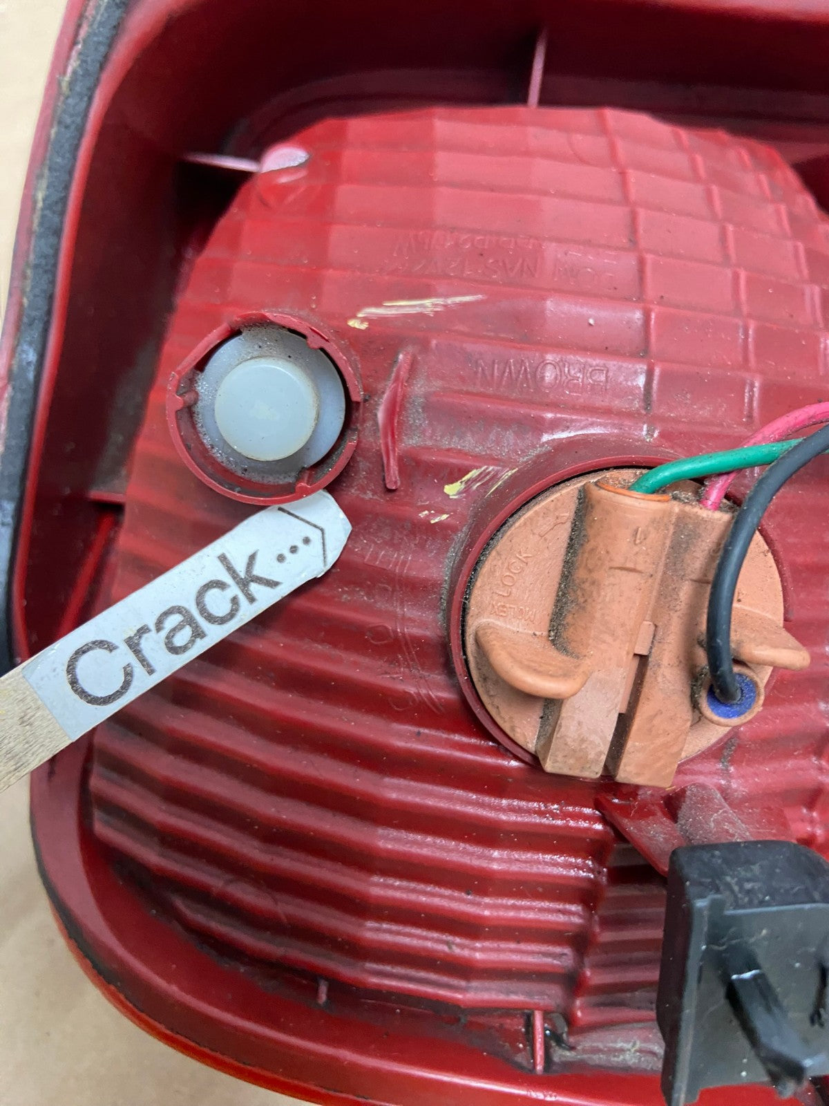 2003 2004 2005 Kia Sedona Right Passenger RH Side Tail Light AF2993 LK3