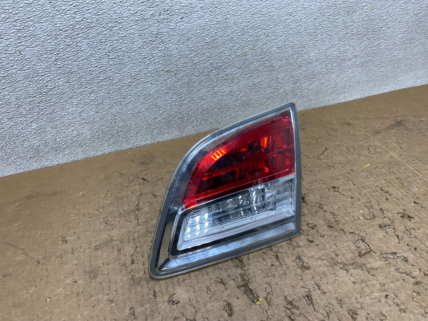 2007 2008 2009 Mazda Cx-9 Right Passenger Rh Side Inner Tail Light Oem V8501 DW2