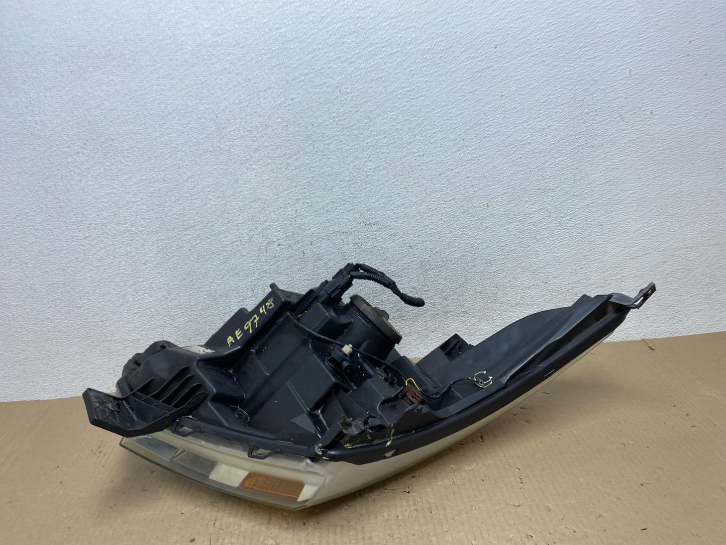 2011 to 2015 Ford Explorer Left Driver LH Halogen Headlight AE9748 DW7