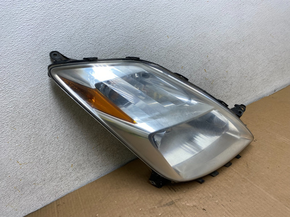 2004-2005 Toyota Prius Right Passenger RH Halogen Headlight AI8835 DW2