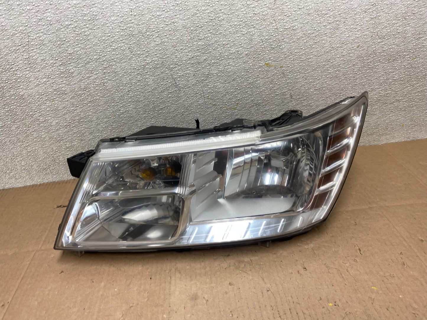 2009 to 2017 Dodge Journey Headlight Left Driver Lh Side Halogen Y2707 DW0