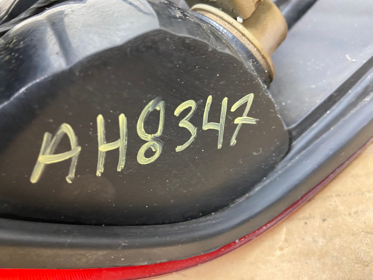 2003 2004 2005 2006 Ford Expedition Left Driver Lh Tail light DEPO AH8347 LK5