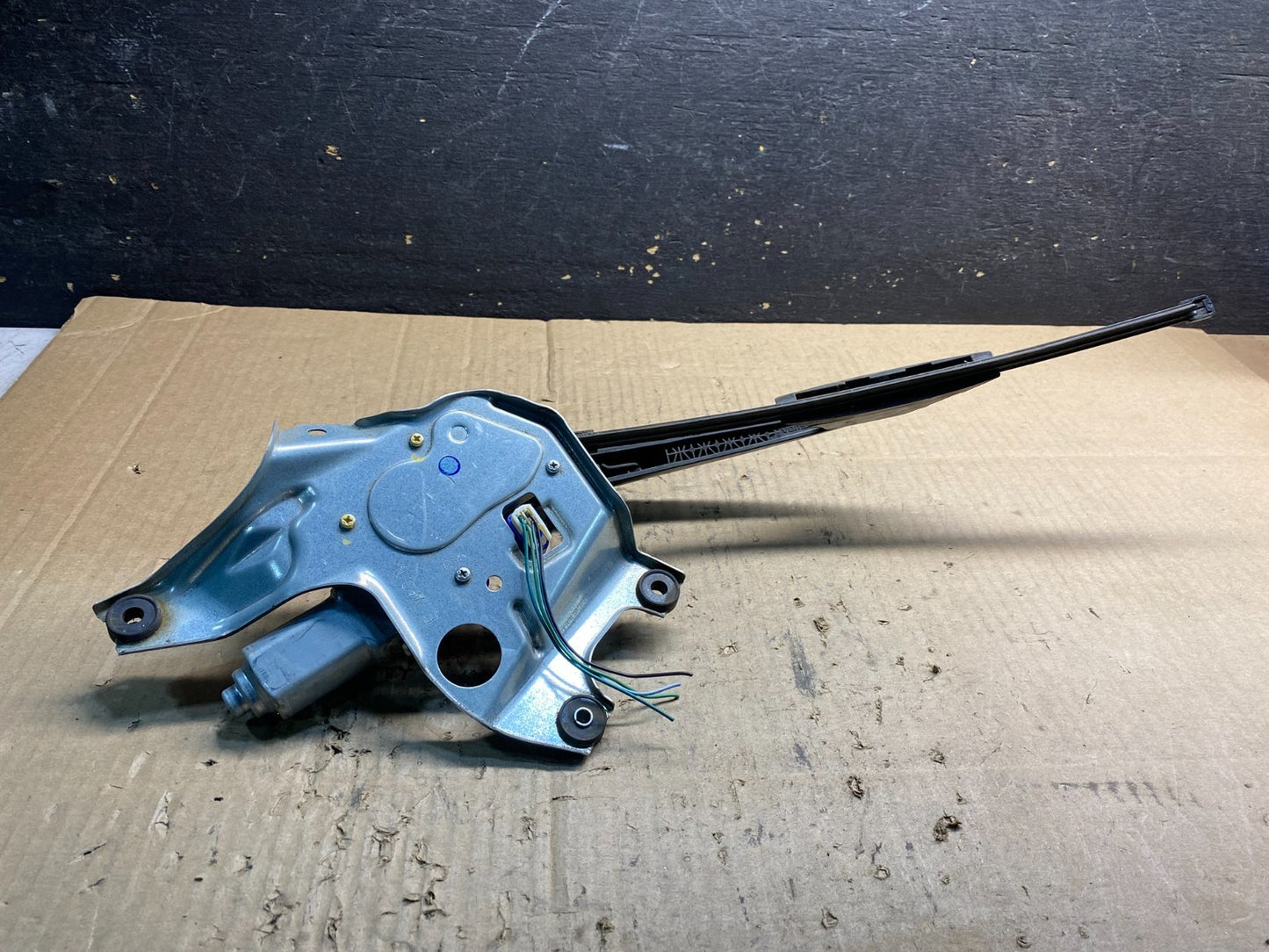 2010 to 2014 Subaru Legacy Outback Rear Wiper Motor AB03755