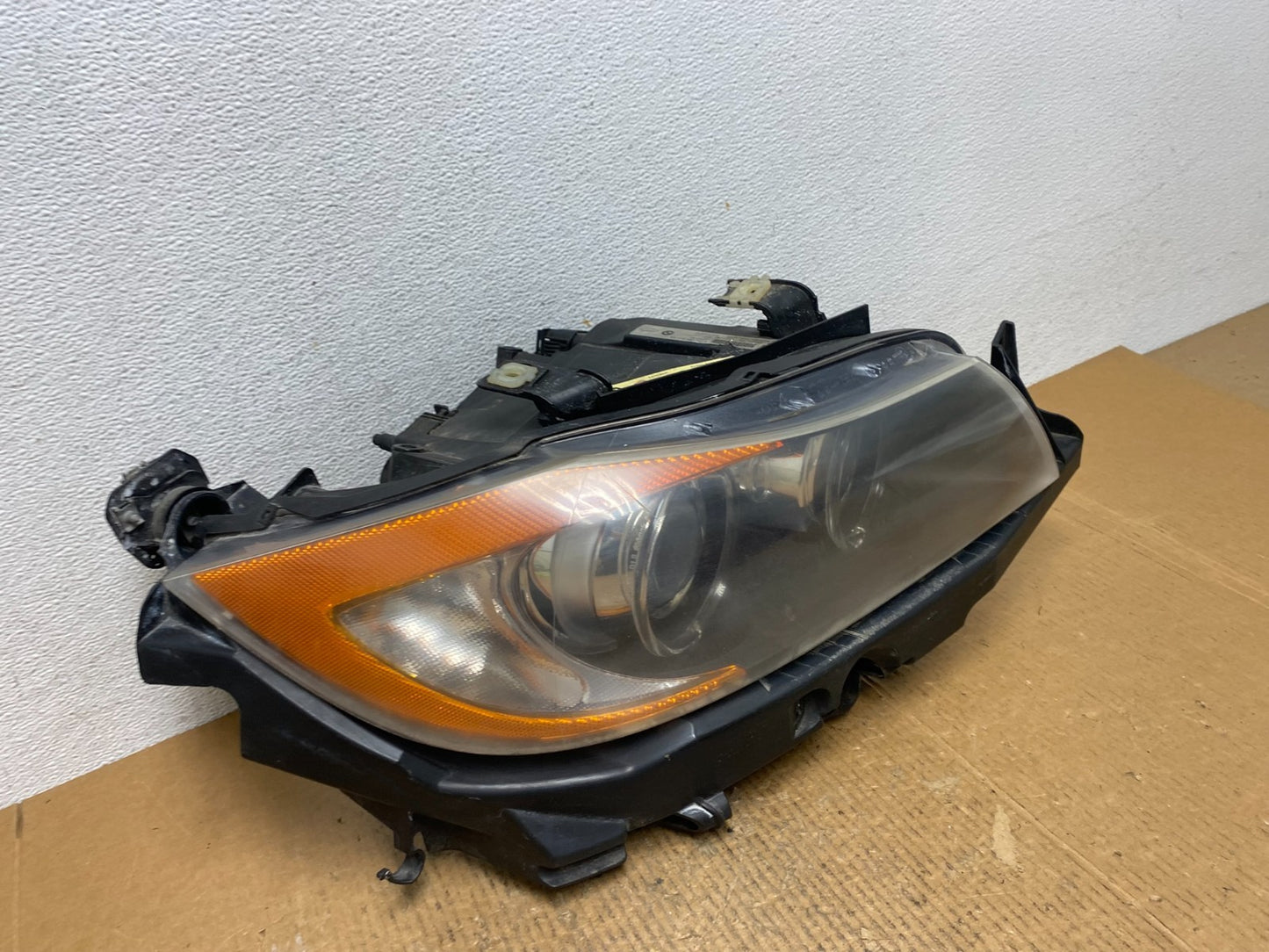 Xenon HID AFS 2006 - 2008 BMW 3 Series Headlight Right Passenger Side AE14392