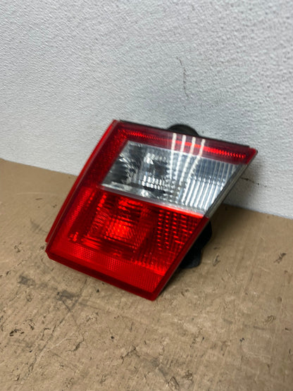 2002 2003 2004 2005 Saab 9-5 Sedan Right Passenger Inner Tail Light Oem AC0133 L1