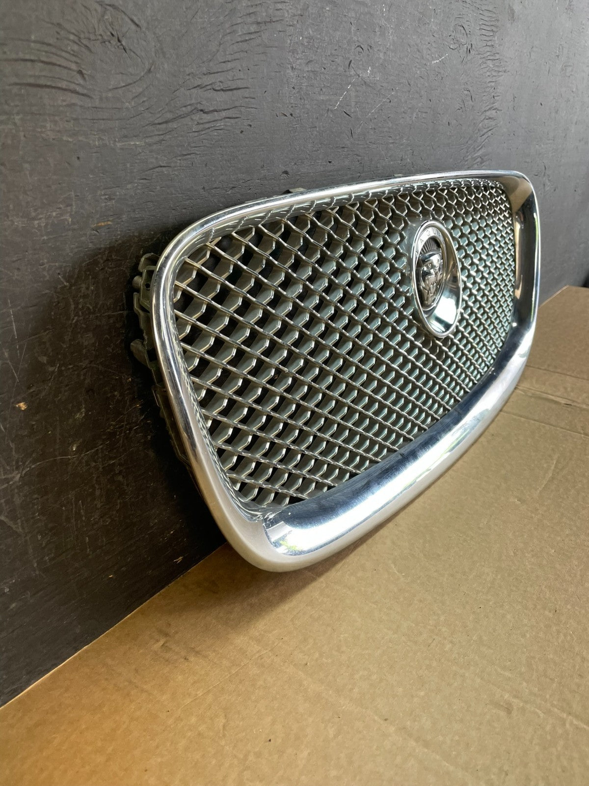 2012 2013 2014 2015 Jaguar XF Front Upper Grill Grille af5325 DG2