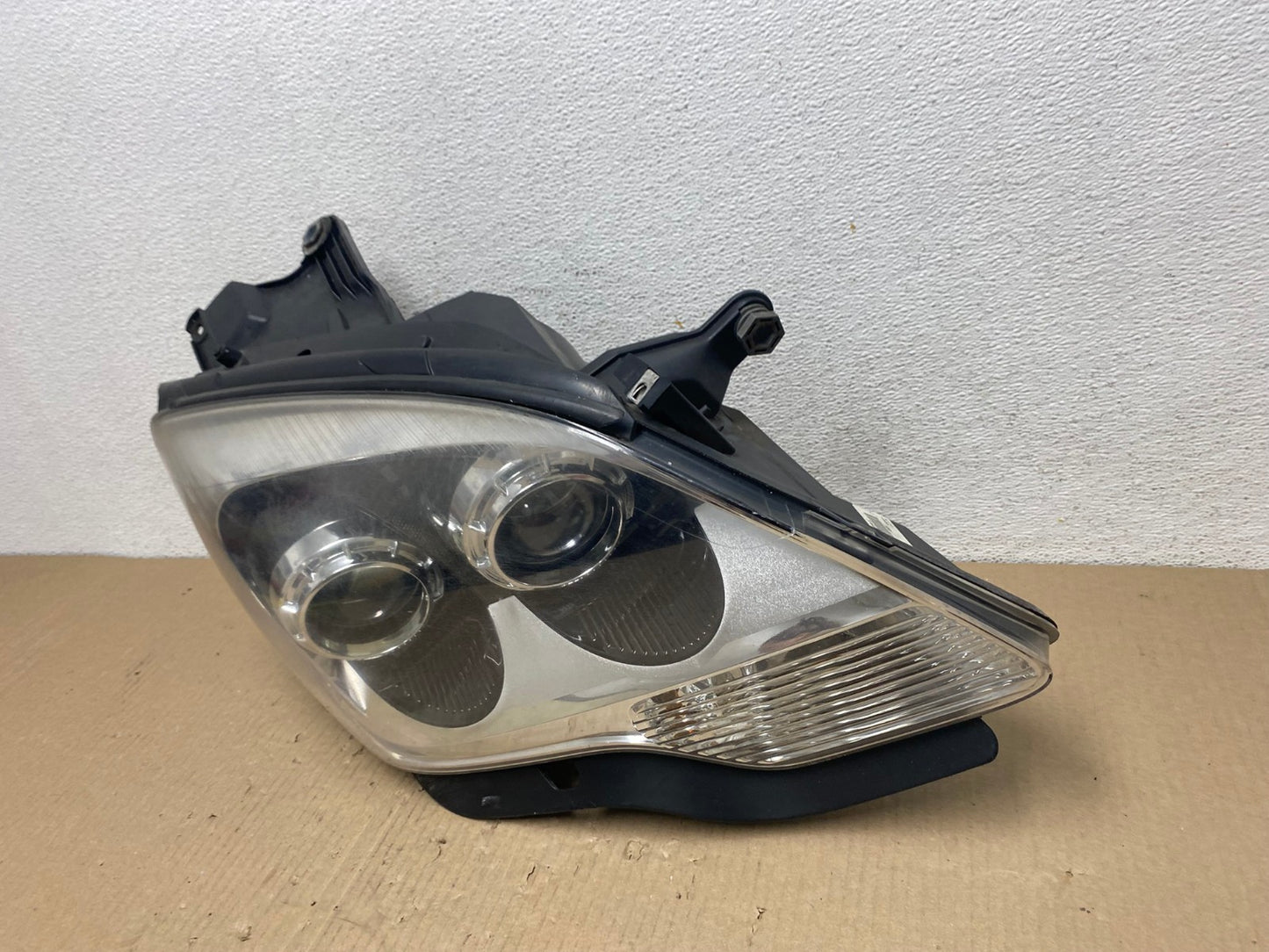 2007 to 2012 Gmc Acadia Halogen Headlight Right Passenger Side AE9586 LK1