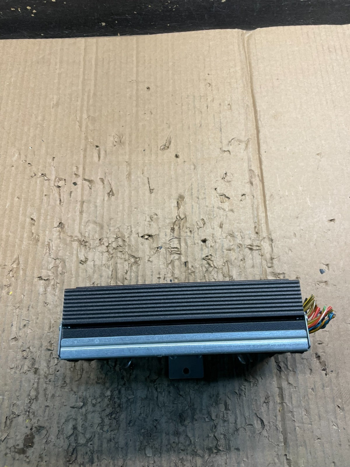 2007-2010 BMW X5 Top HiFi Lear Radio Audio Amplifier Amp OEM X4229 DG1
