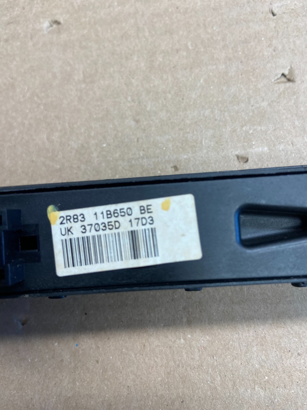 2003-2008 Jaguar S-Type Hazard Traction Control Door Lock Switch AG5042 DG4