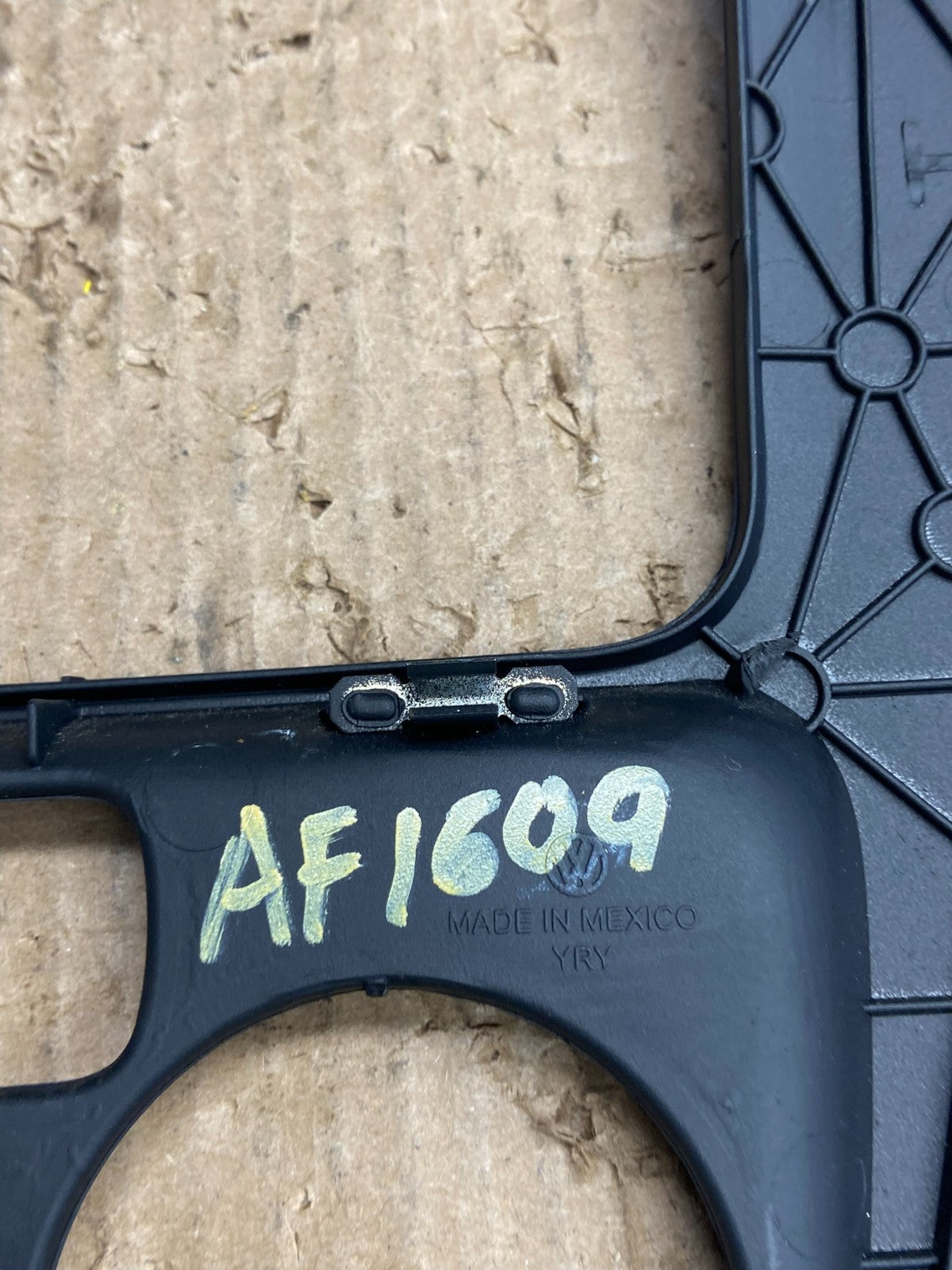2011 to 2014 Volkswagen Jetta Panel Radio Climate Control Bezel Trim af1609 DG5