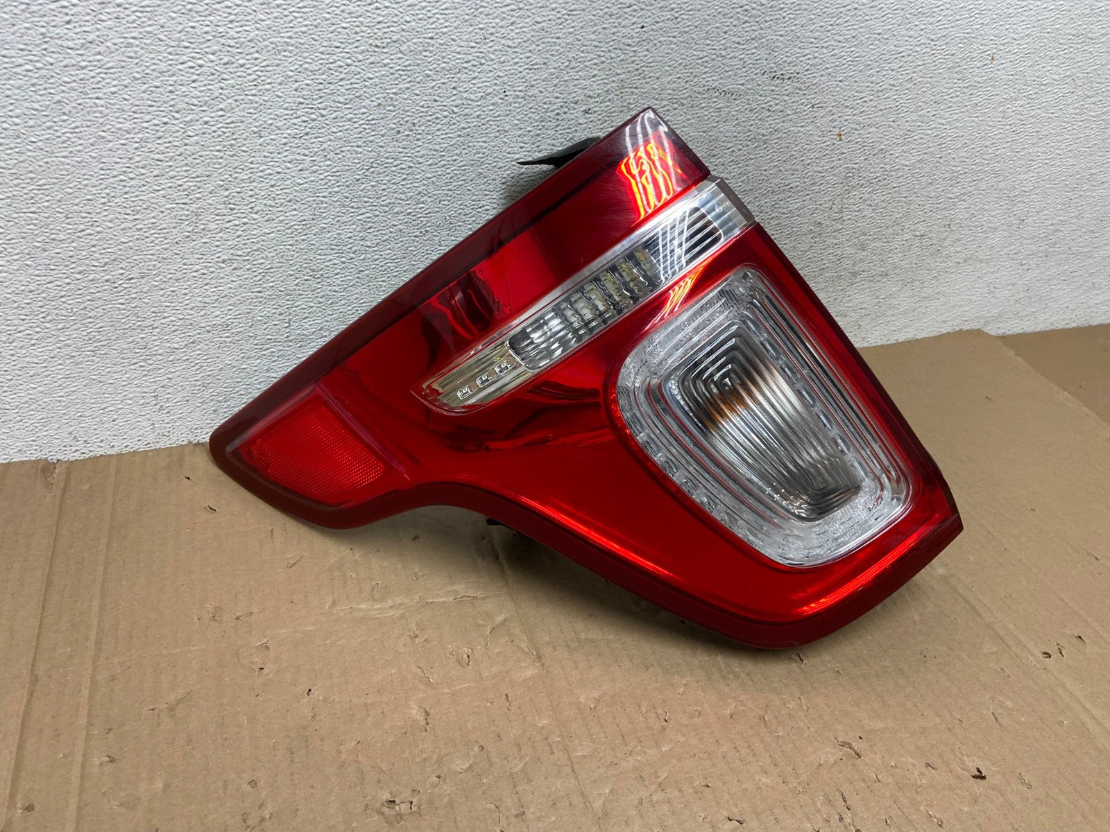 2011 2012 2013 2014 2015 Ford Explorer Left Driver LH Side Tail light AE8982 LK2
