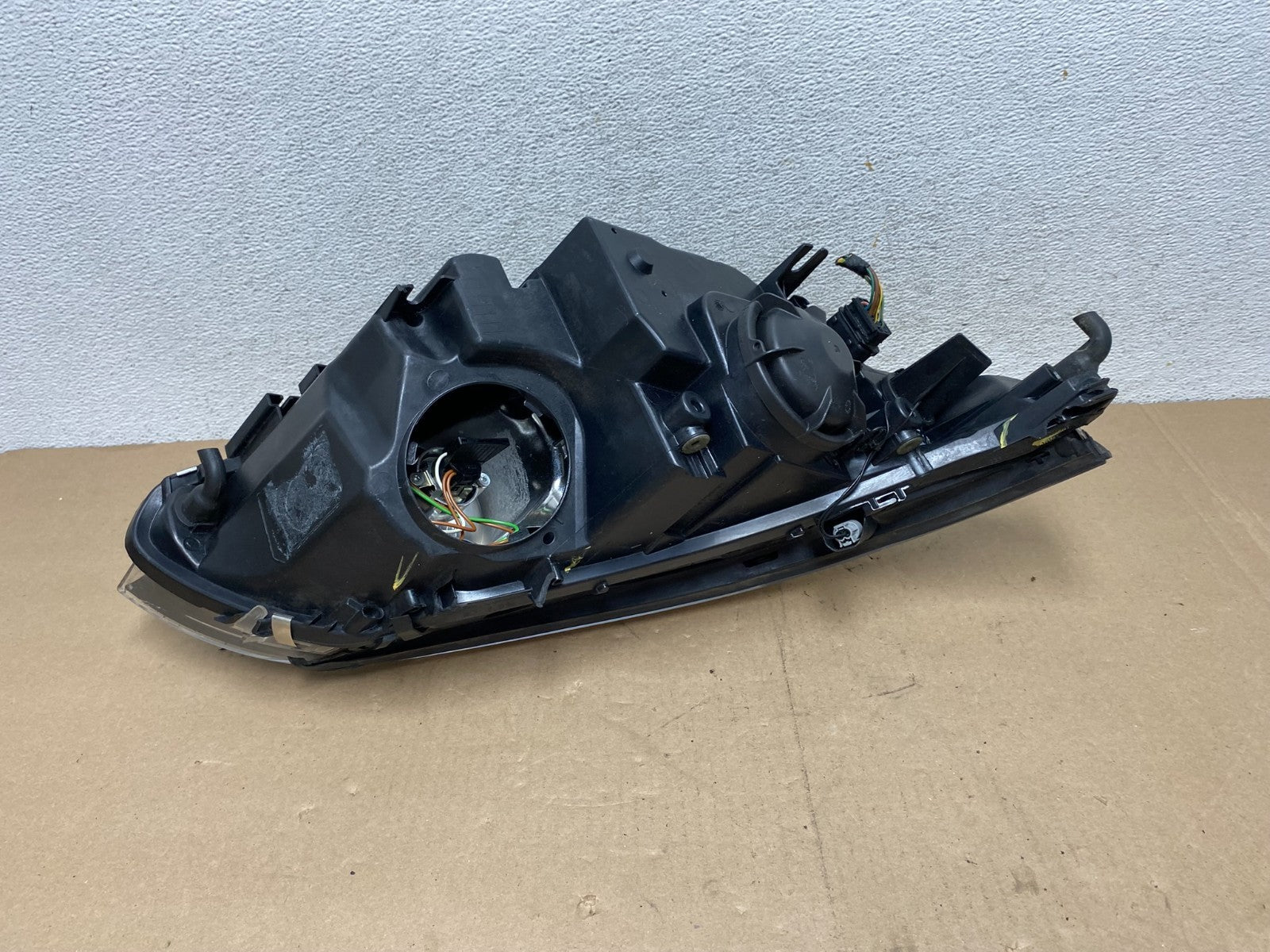 Halogen 2004 -2007 BMW 535i 5 Series Left Driver LH Side Headlight AG4550 DW8