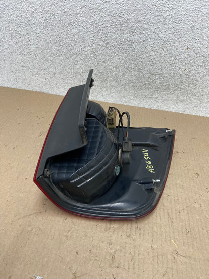 2003 2004 2005 2006 Ford Expedition Right Passenger Rh Tail light AG6544 LK6