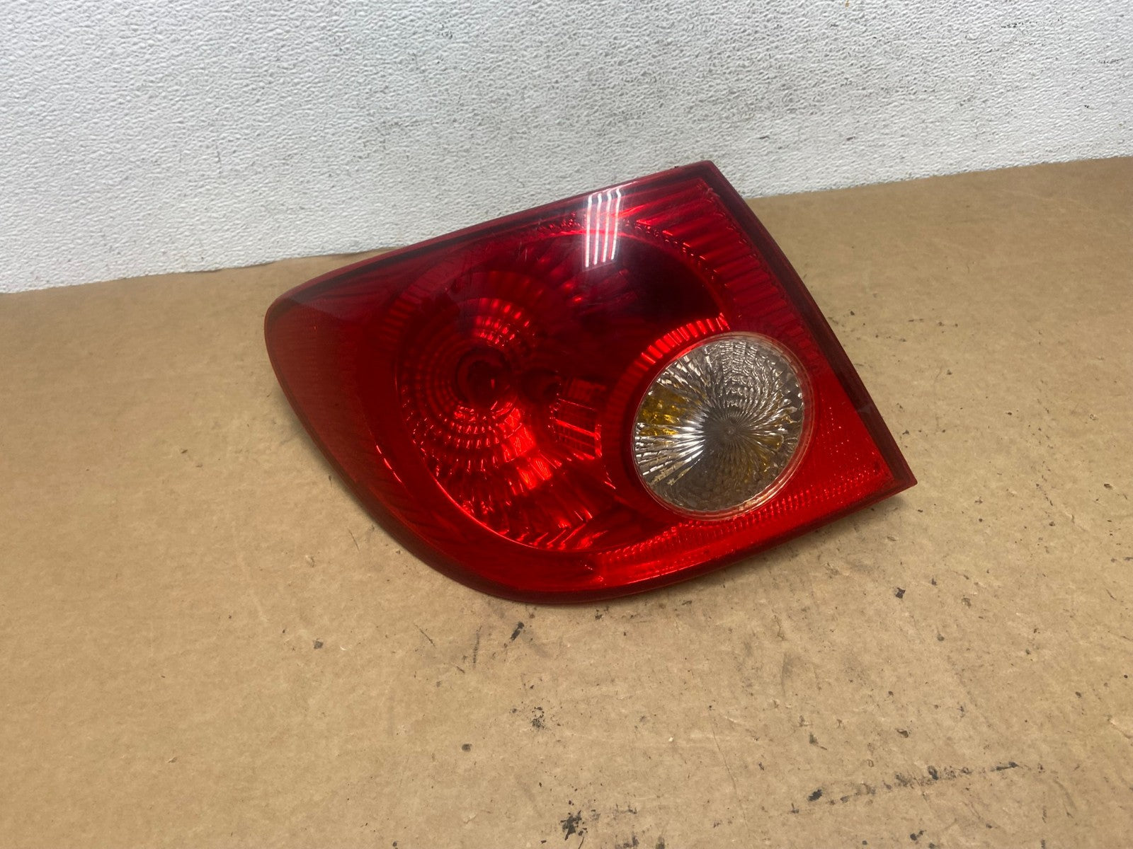 2005 to 2008 Toyota Corolla Left Driver Lh Side Tail Light AD5209 LK0