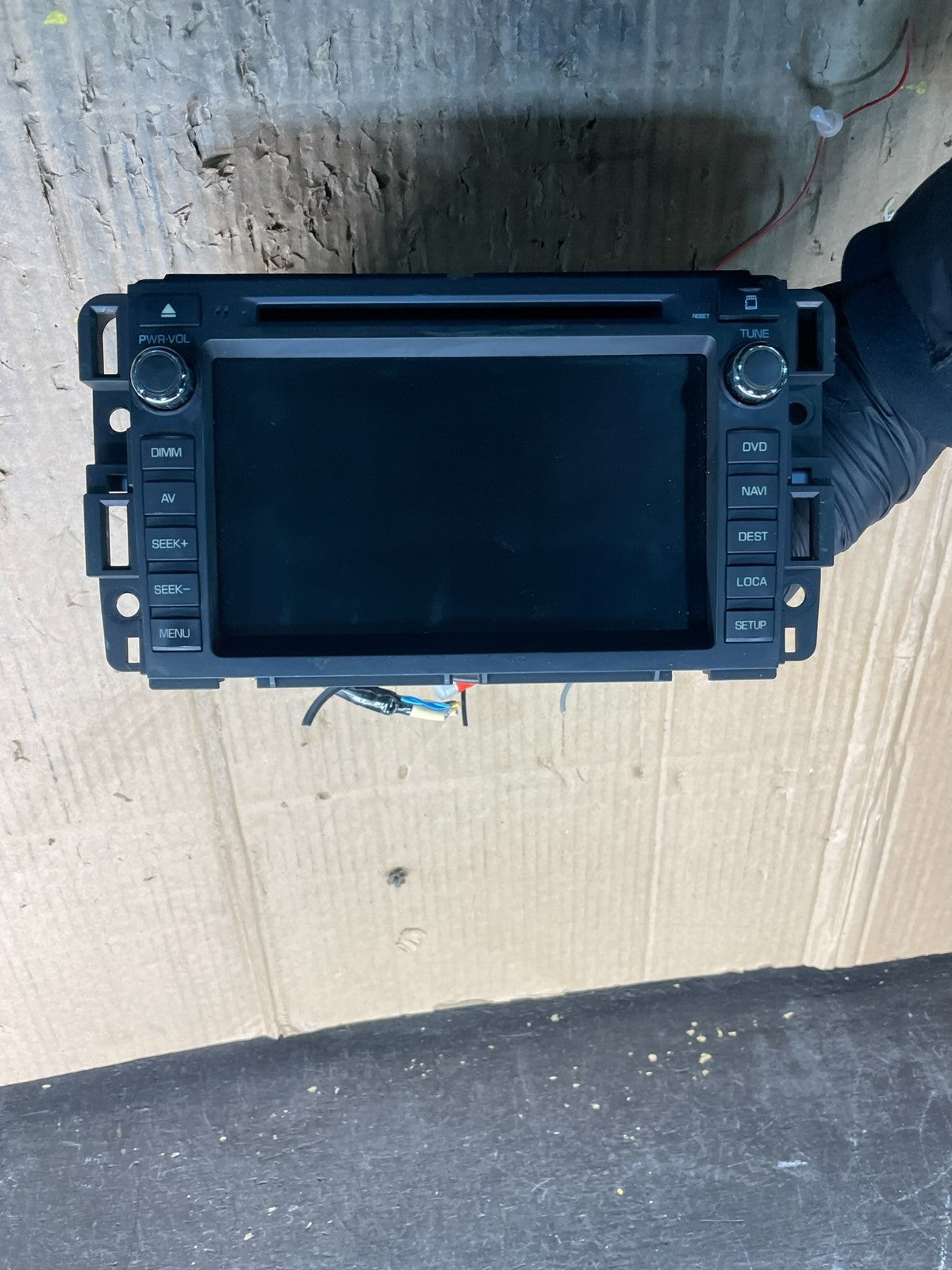 2013 to 2014 Chevrolet Traverse Am Fm Cd Player Radio Screen Display X44220