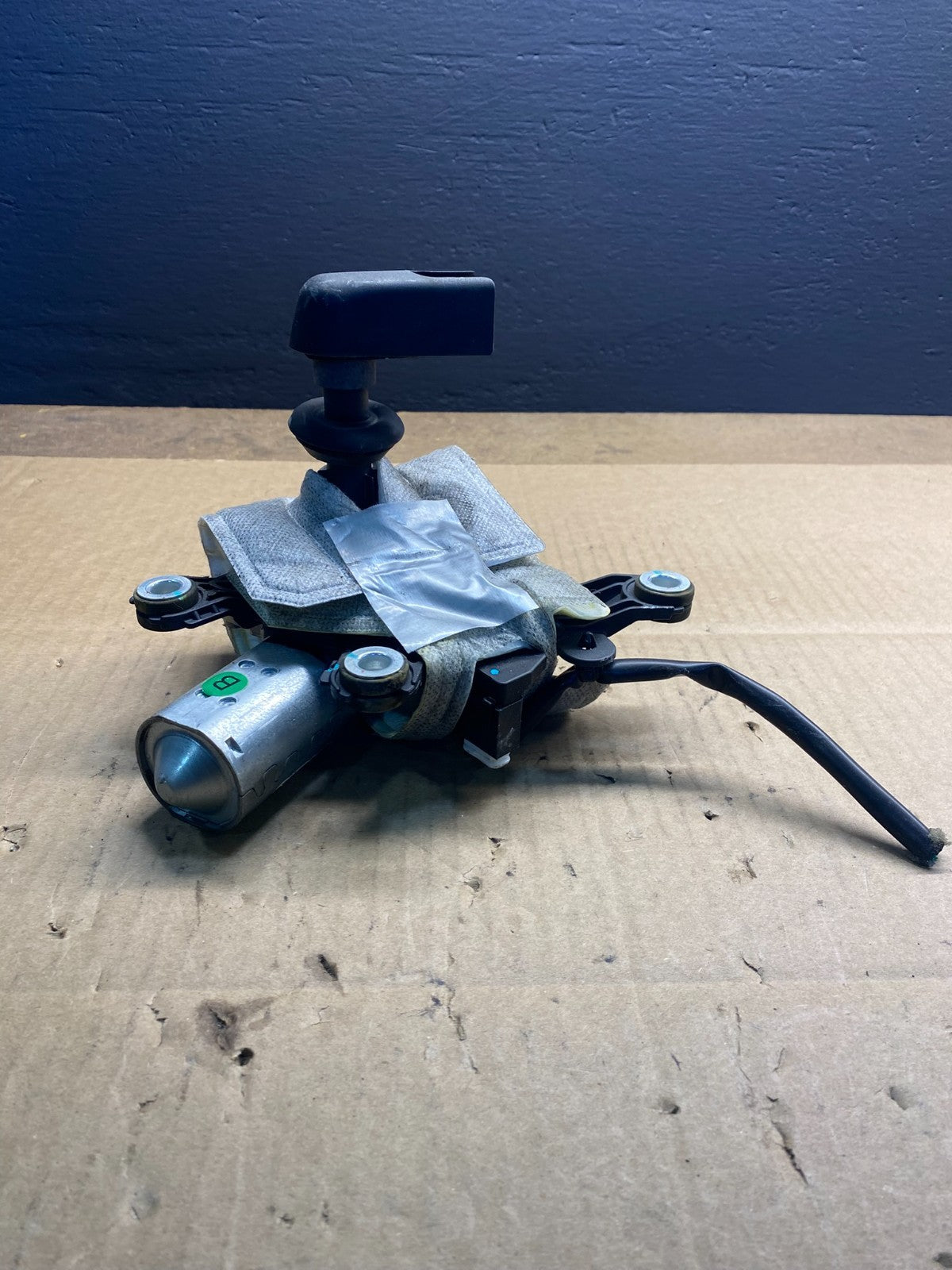 2017 to 2021 Nissan Rogue Rear Windshield Wiper Motor OEM AB4106 DG1
