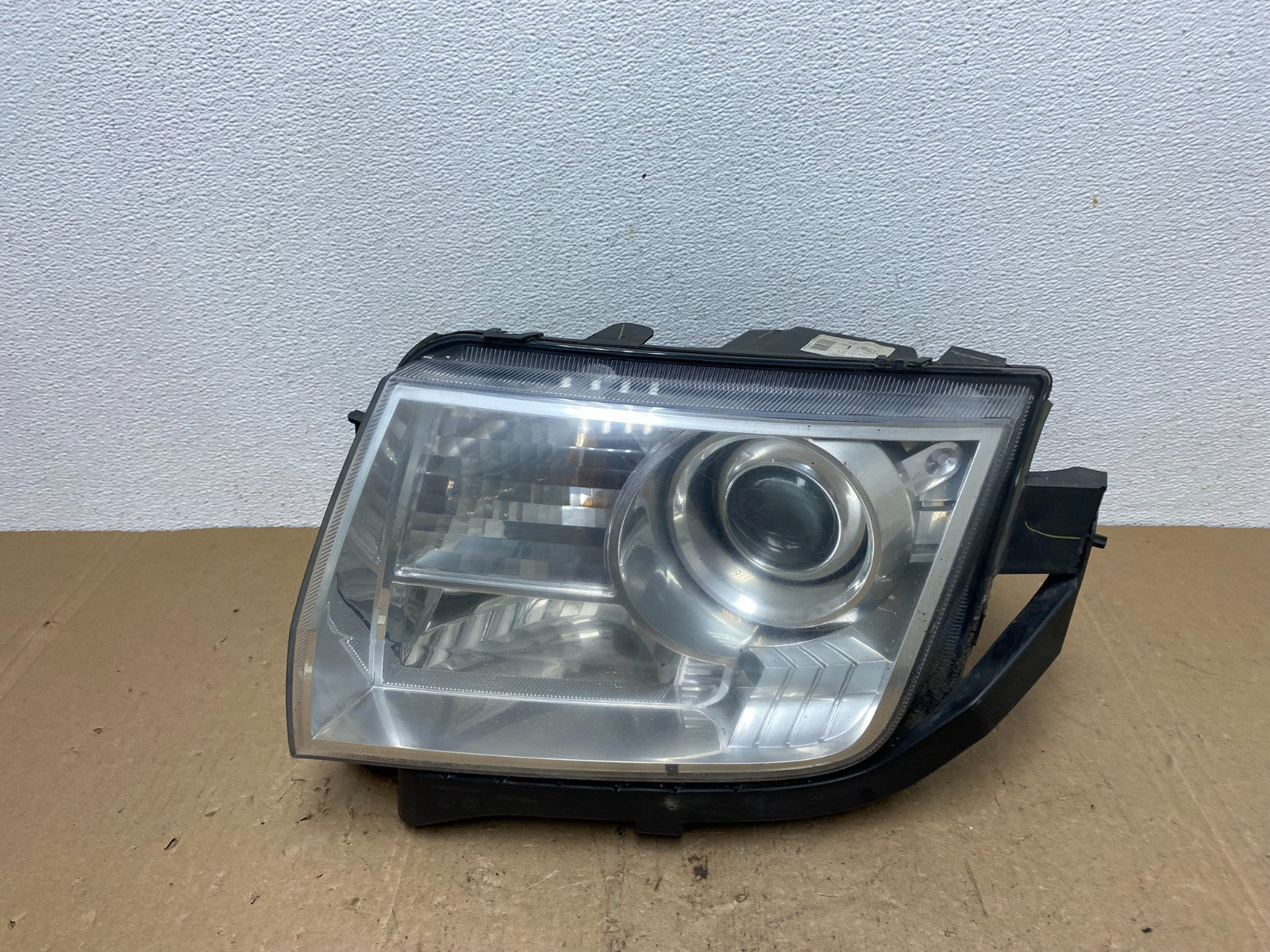 Xenon 2007 to 2010 Lincoln MKX Headlight Left Driver LH Side AC6086 DW0