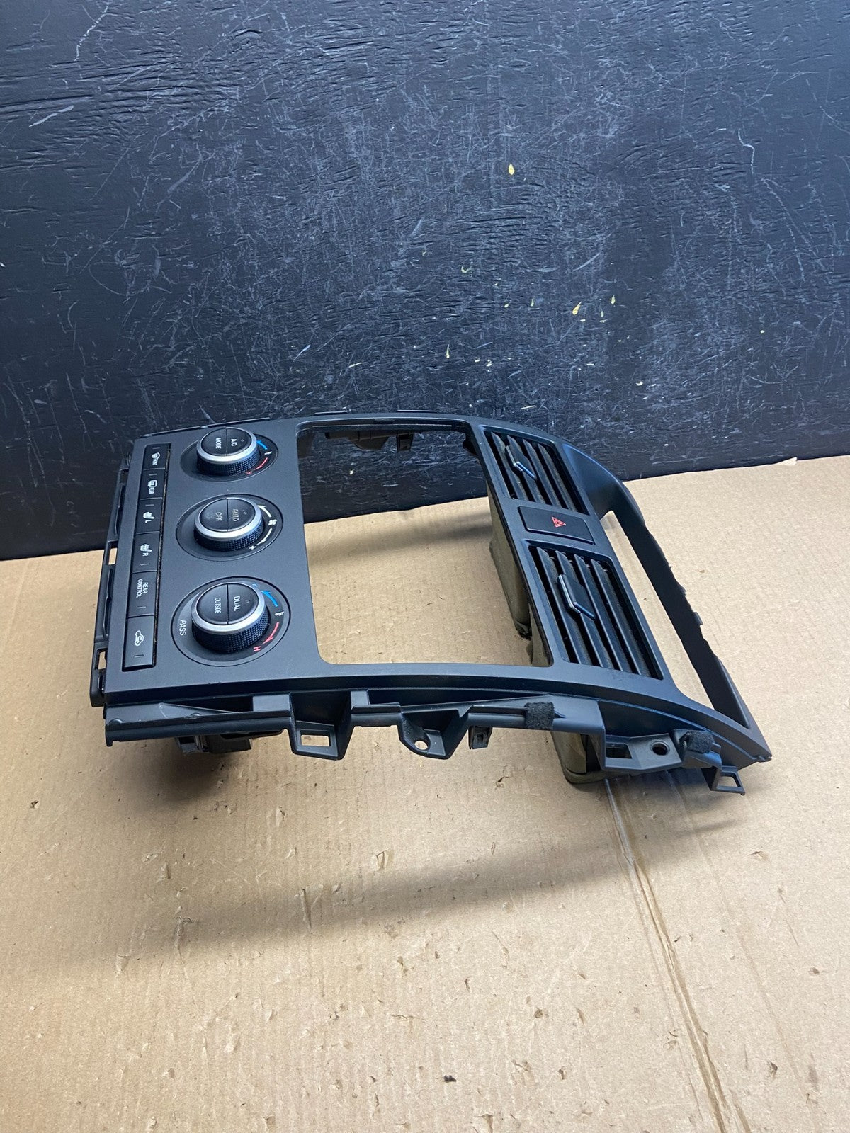 2010 - 2015 Mazda CX-9 Radio Dash Trim Bezel W/Vent AC Climate Control ae3808 DG2