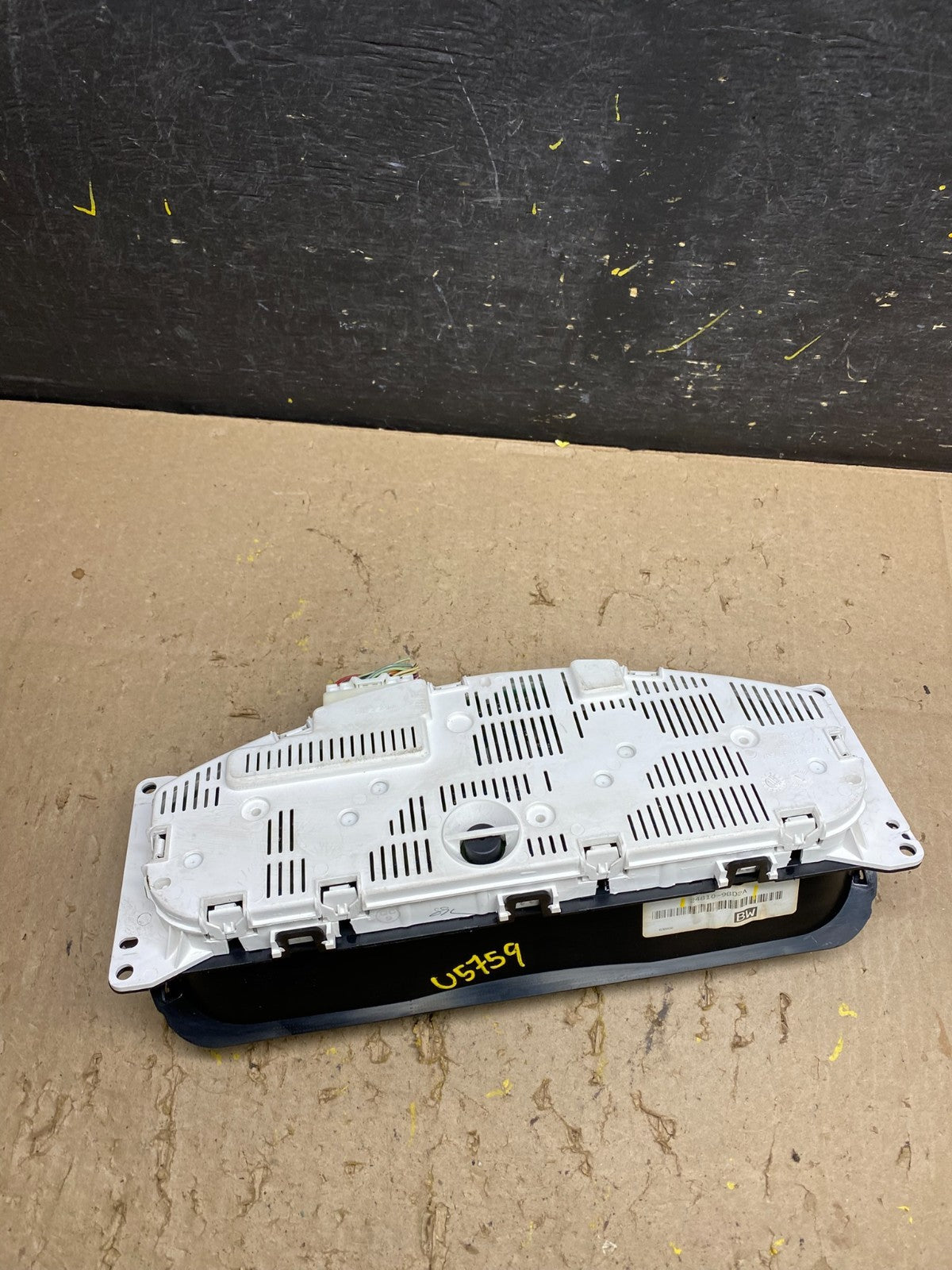 2005 to 2012 Nissan Pathfinder Xterra Cluster Speedometer Instrument U57595