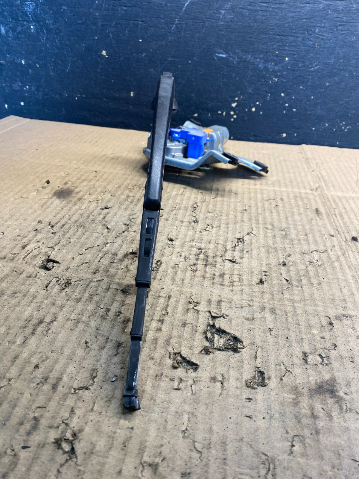 2010 to 2014 Subaru Legacy Outback Rear Wiper Motor AA75812