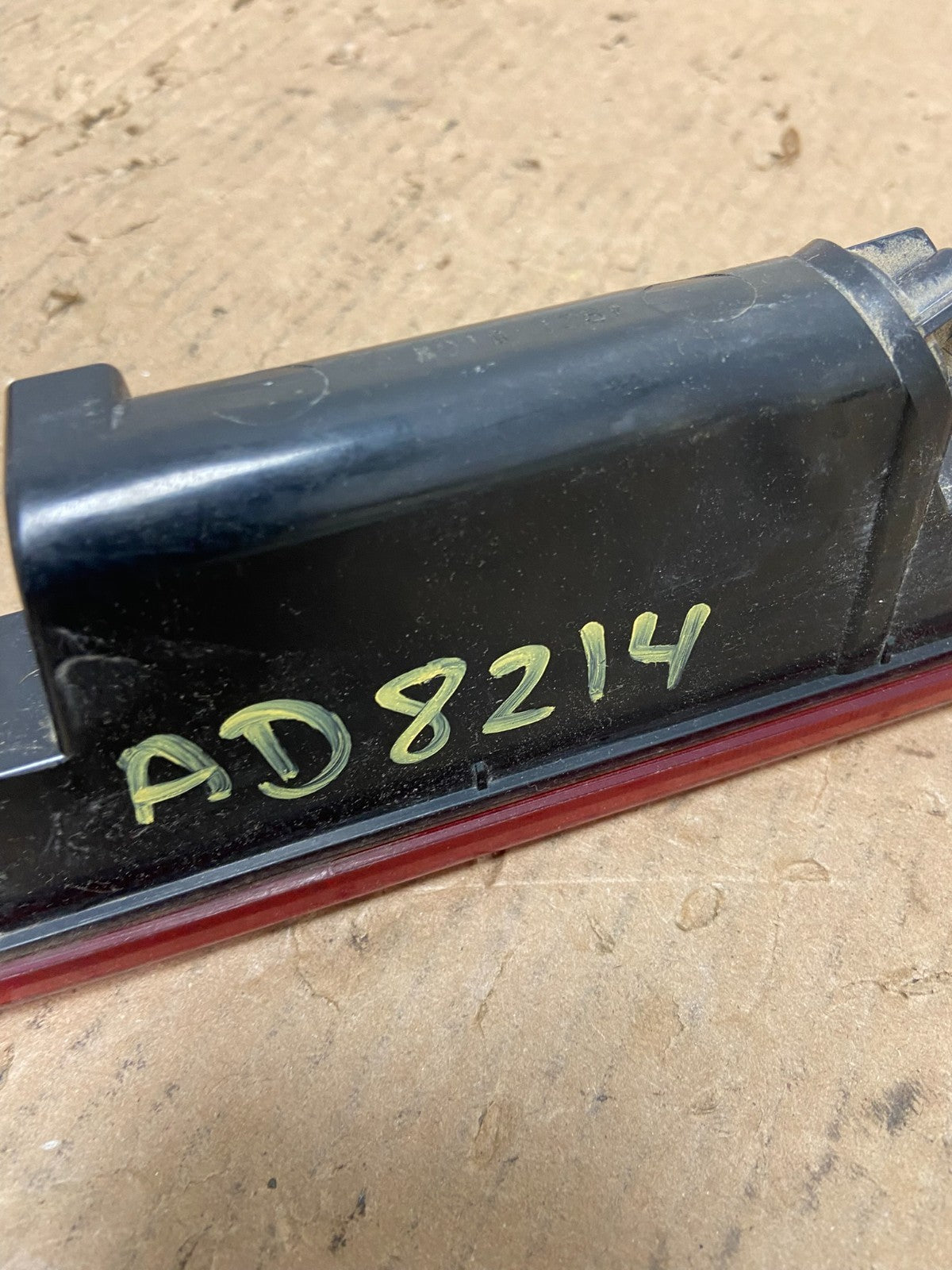 2005 to 2010 Honda Odyssey 3RD Brake Tail Light AD8214 DG5