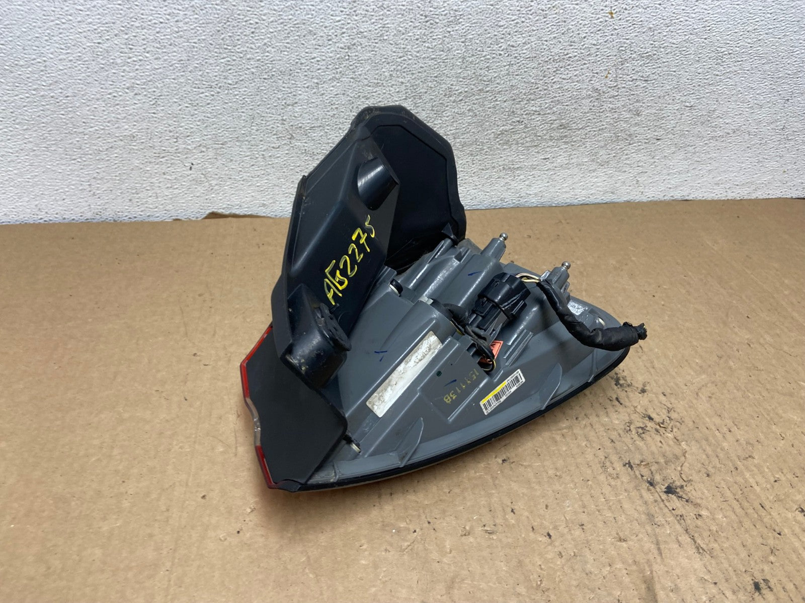 2014 to 2018 Jeep Cherokee Left Driver LH Side Tail Light AG2275 LK6