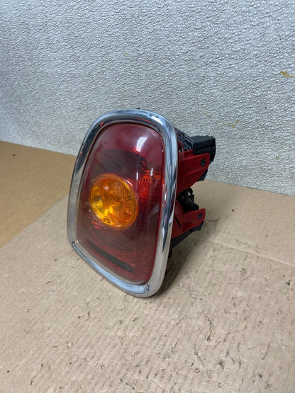 2007 2008 2009 2010 Mini Cooper Right Passenger Rh tail light Oem Z4044 DW1
