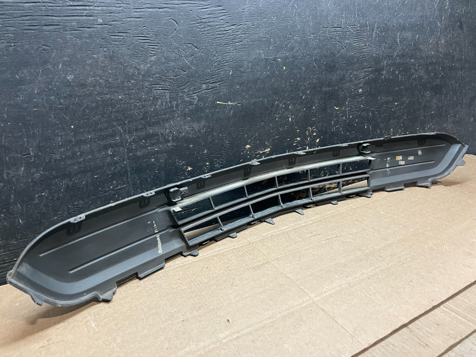 2013 to 2016 Lincoln MKS Front Lower Grille Grill Oem Y9440 DG8