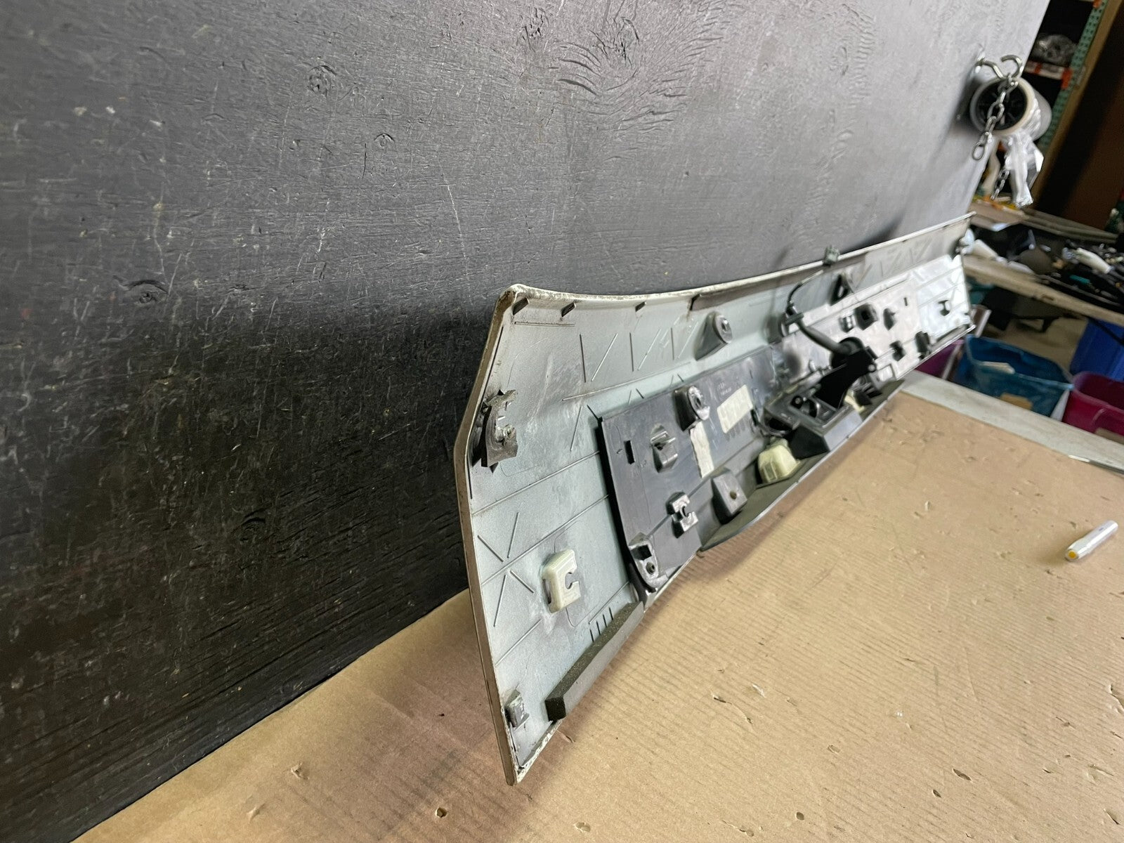 2011-2018 Dodge Grand Caravan Rear Tail Gate Trim Molding Panel OEM L9209 DG13