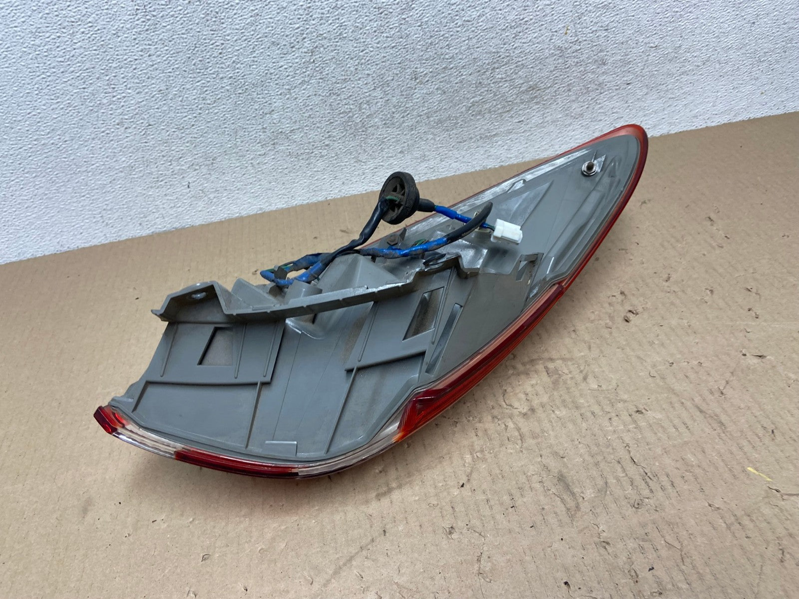 2011 - 2014 Nissan Murano Right Passenger Side RH Tail Light AG5965 LK5