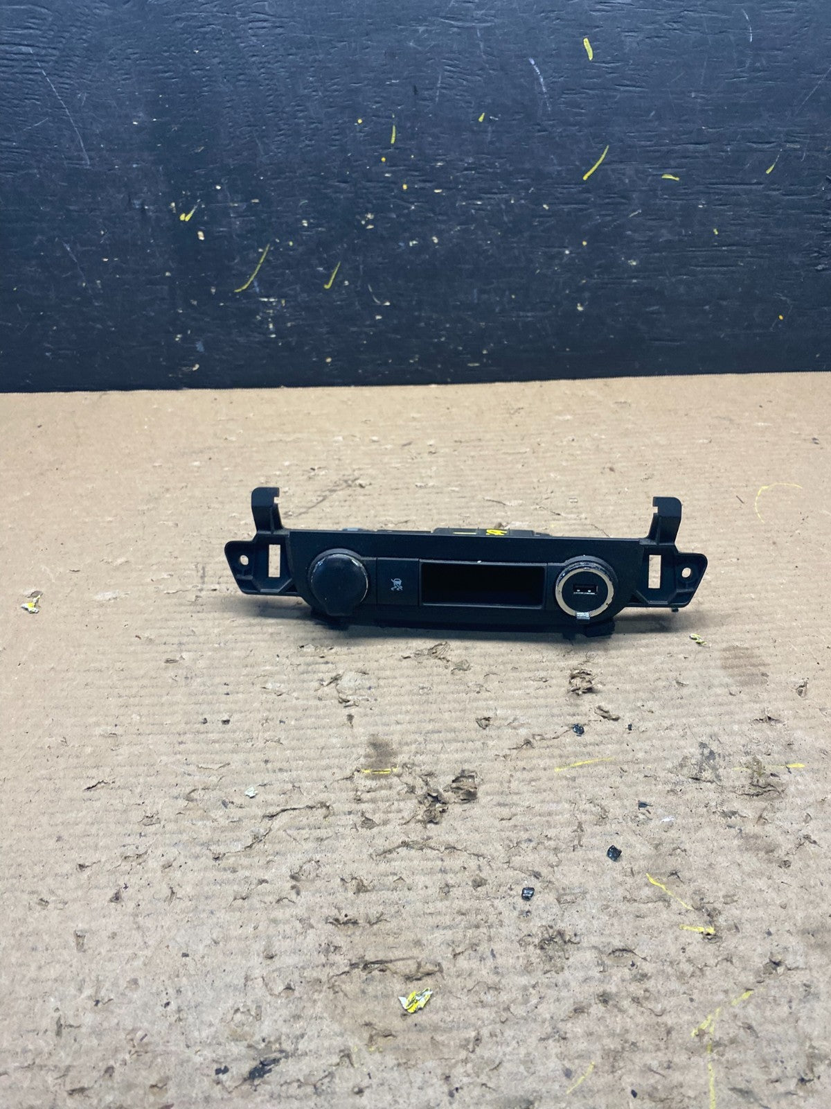 2007 - 2014 Chevrolet Tahoe Yukon Traction Control Switch OEM S8969 DG0
