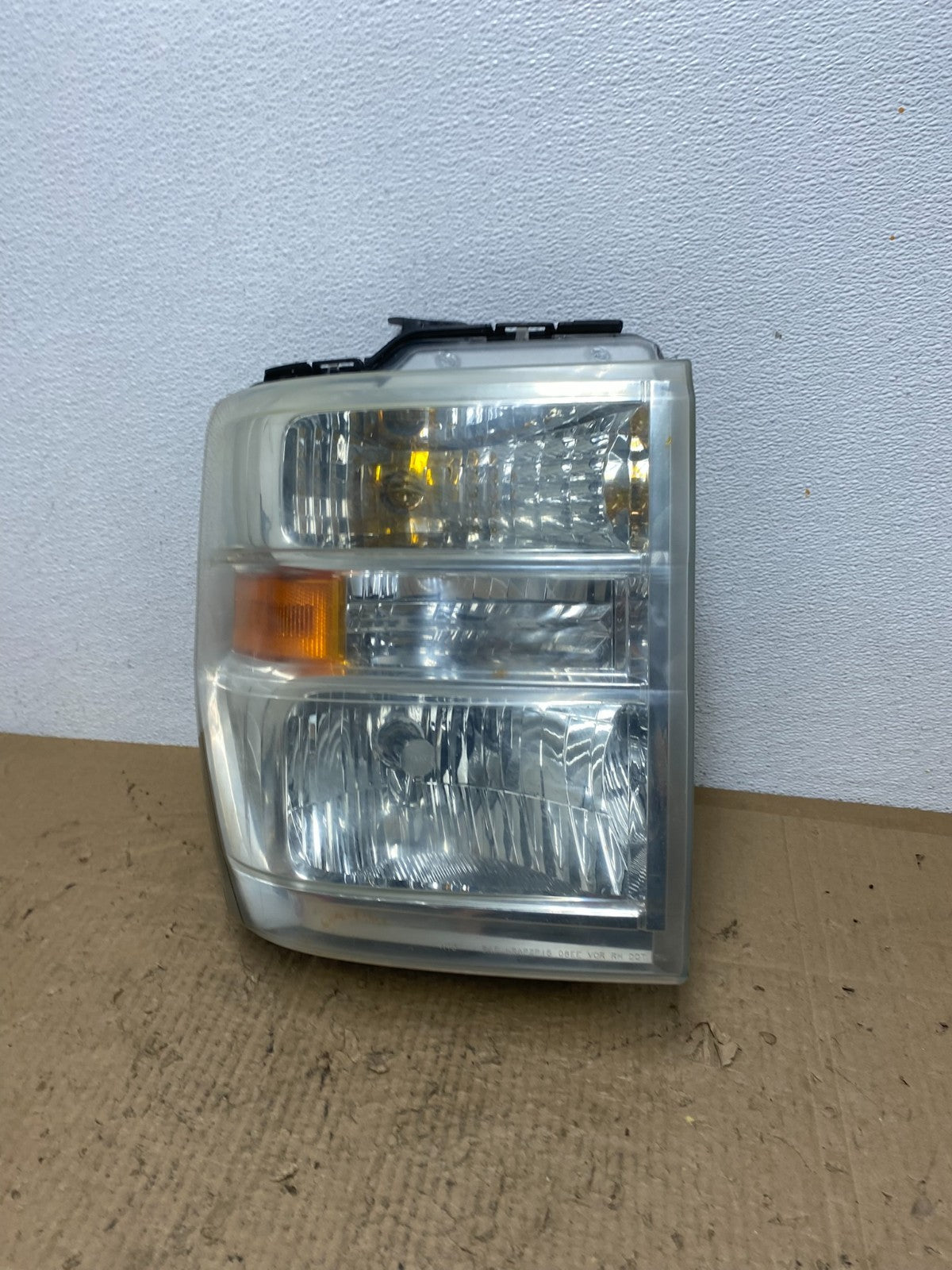 2008-2014 Ford Econoline E150 E250 E350 Right Passenger Headlight Oem AC5519 DW0