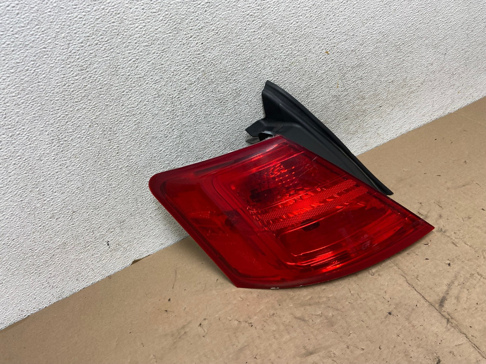 2014 - 2018 Ford Taurus Interceptor Left Driver LH Side Tail Light AG5523 LK2