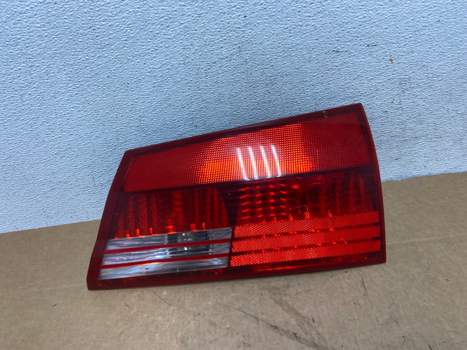 2004-2005 Toyota Sienna Right Passenger RH Side Inner Tail Light AD6153 LK0