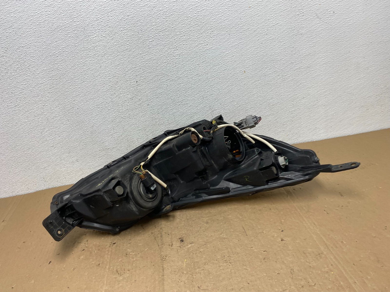 2010 2011 2012 Subaru Legacy Outback Left Driver Halogen Headlight AC6017 DW5