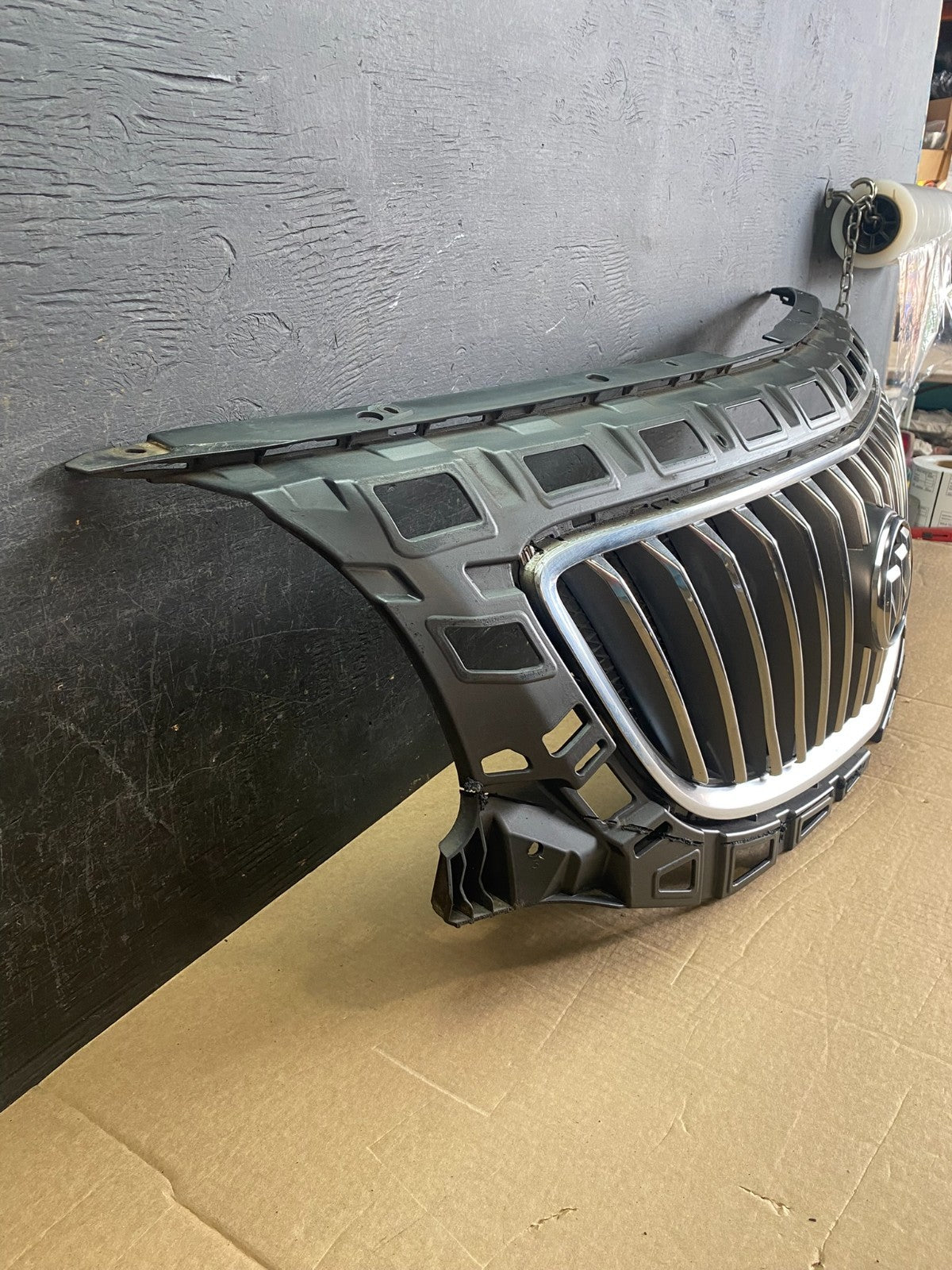 2011 2012 2013 Buick Regal Front Upper Grill Grille AF5228 DW2