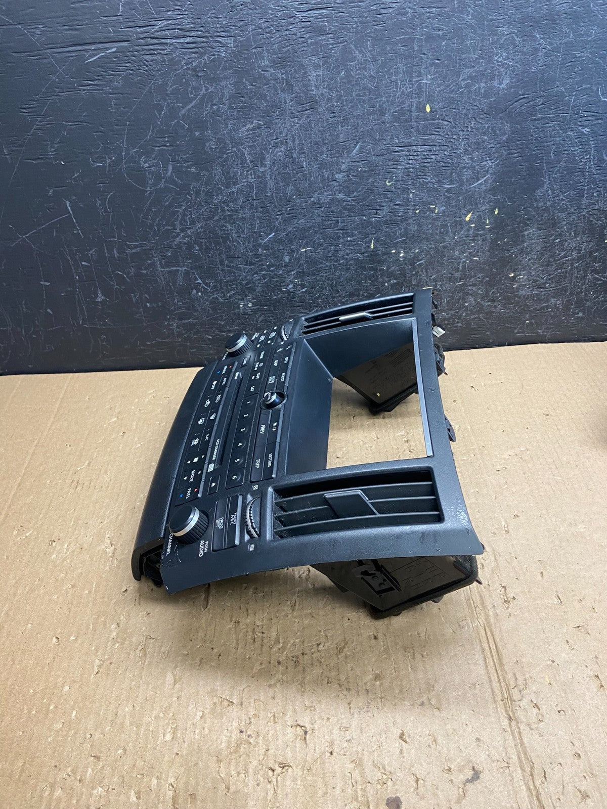 2003 - 2005 Infiniti FX35 Front Radio A/C Heater Climate Control Panel AE4282 DG2