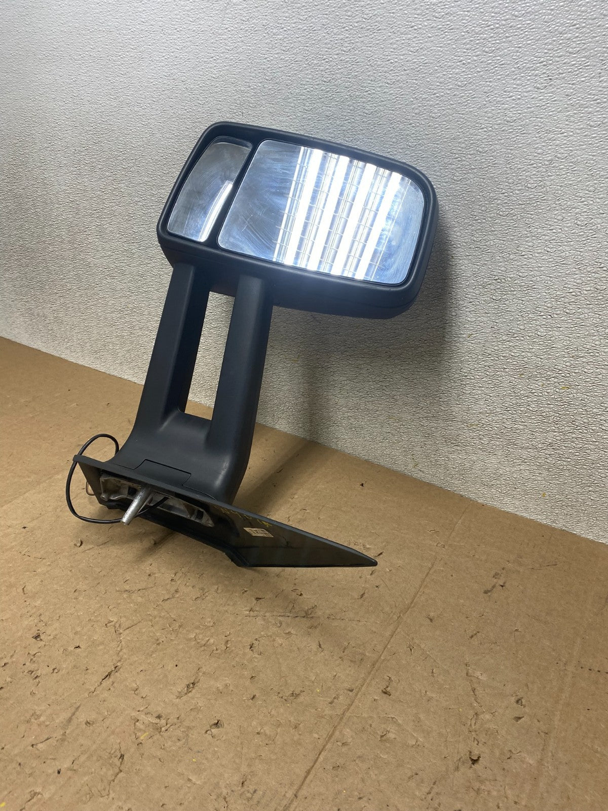 2007 to 2018 Mercedes-Benz Sprinter Left Driver Side View Door Mirror W9017 DW4
