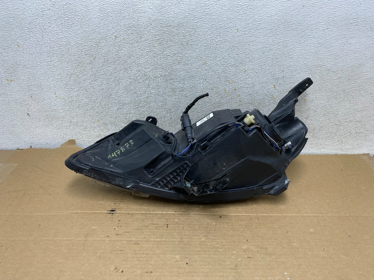 2016 - 2018 Chevrolet Malibu Right Passenger RH Halogen Headlight AH7873 DW6