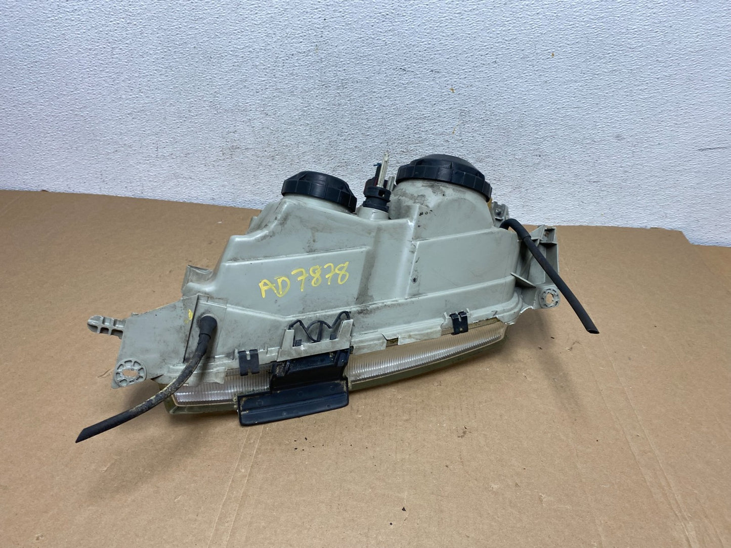 1999 to 2003 Saab 9-3 Front Right Passenger Side Headlight AD7878 DG6