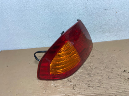 2000 2001 2002 Toyota Avalon Left Driver Side Tail Light AD4395 LK2