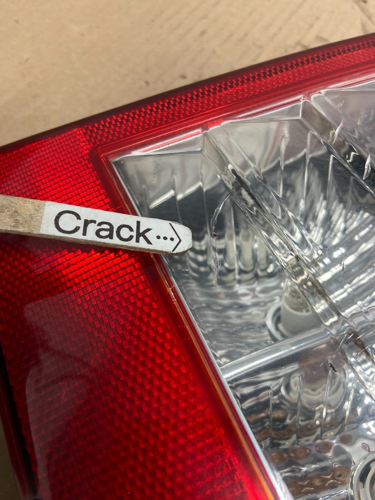 2007 2010 Hyundai Entourage Right Passenger RH Tail Light AE7351 DW5