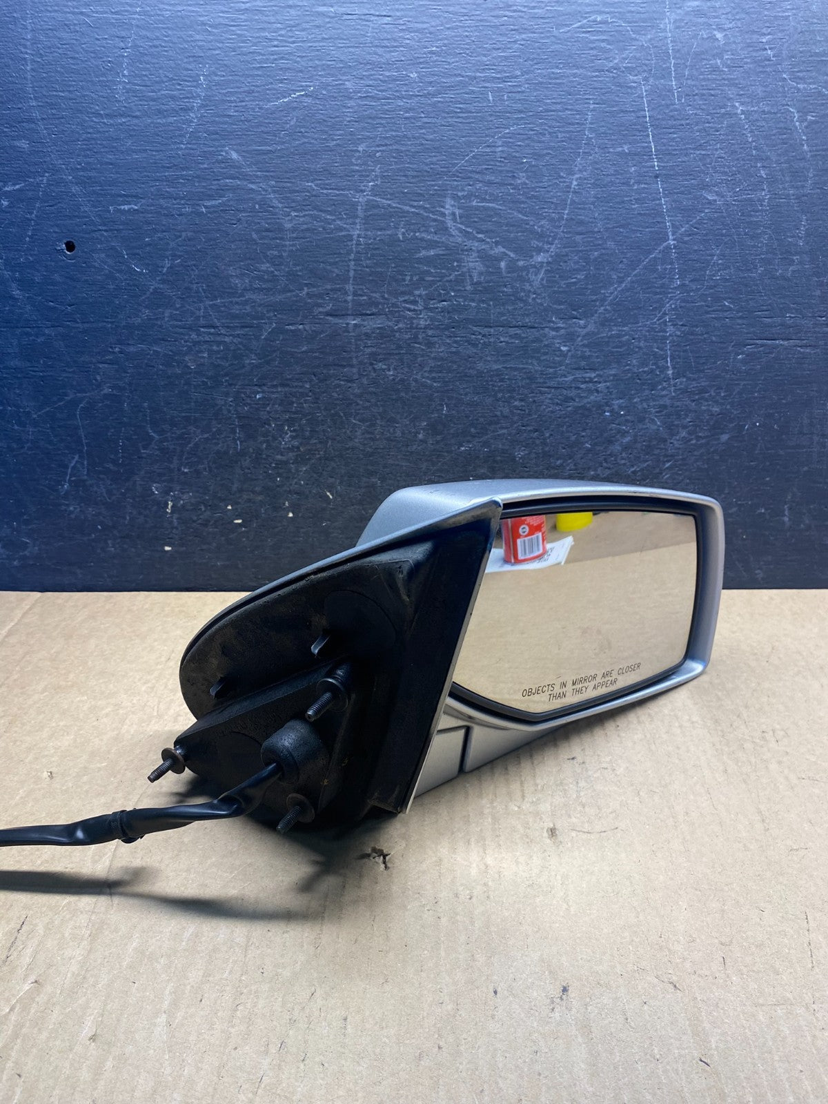 2004 to 2009 Cadillac SRX Right Passenger RH Side View Door Mirror AG7133 DW10