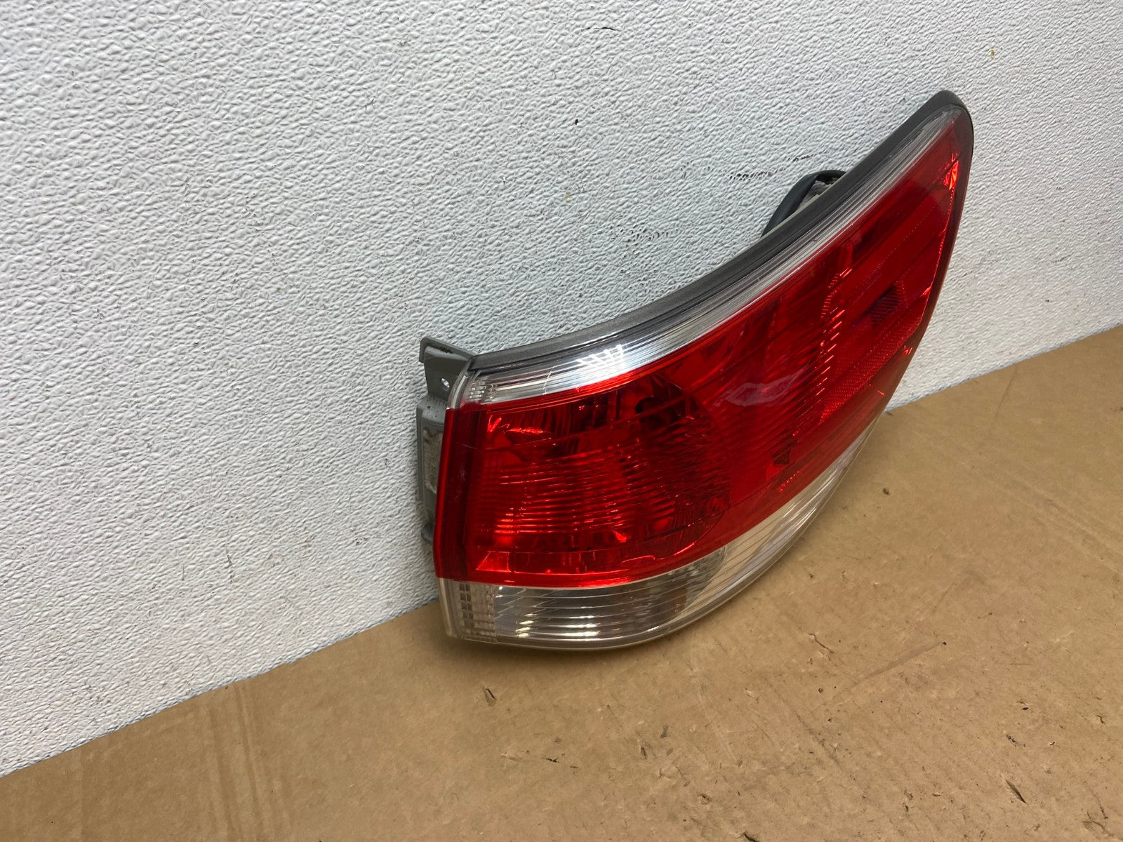 2013 to 2016 Nissan Pathfinder Passenger Right Side Tail Light AD2818 LK2