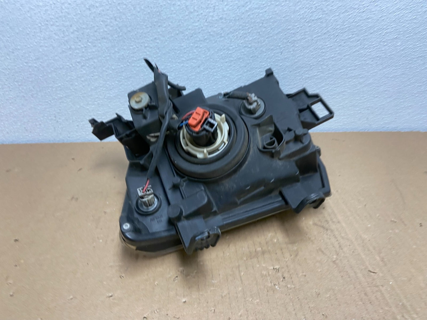 2005-2015 Nissan Xterra Right Passenger RH Headlight OEM AB6504 DW4