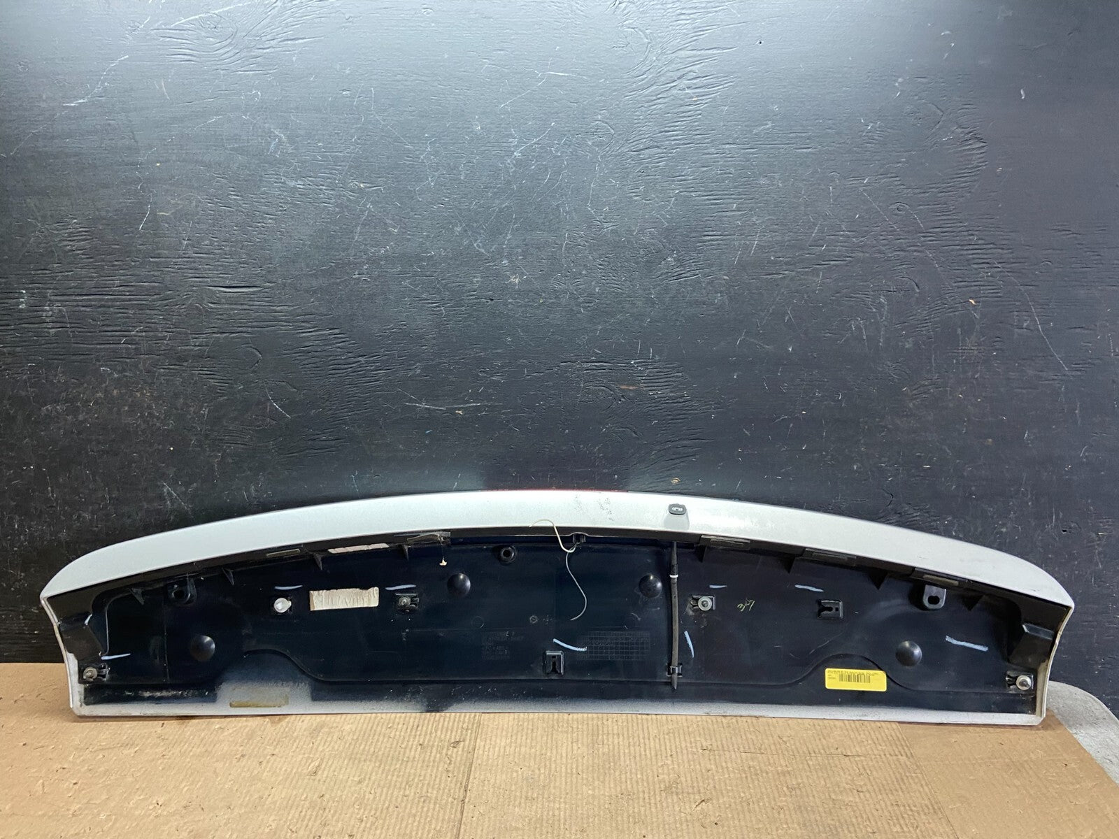 2011 to 2016 Chrysler Town & Country Rear Back Wing Spoiler O0555 DG9