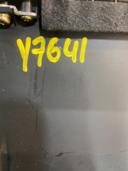 2005-2006 Honda Odyssey Information Display Screen 39810-SHJ-A010-M1 Y7641 DG7