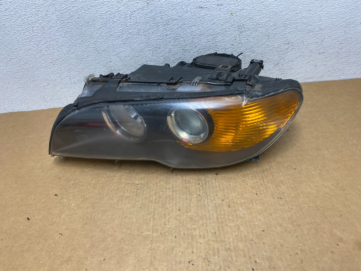 2004 2005 2006 BMW 3 E46 Coupe Left Driver LH Halogen Headlight AD4604 DW0
