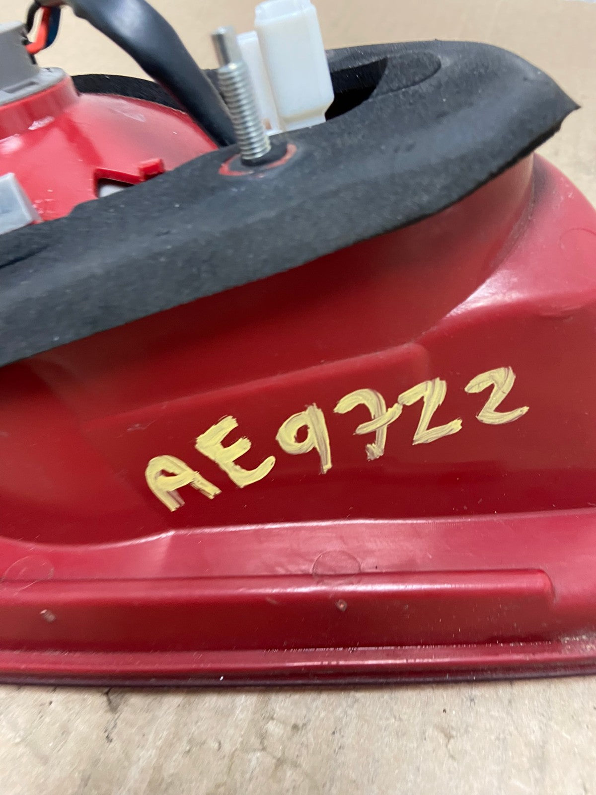 2007 2008 2009 Hyundai Santa Fe Right Passenger Tail Light Inner AE9722 LK7